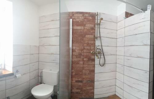 Apartm�nov� Dom Adas