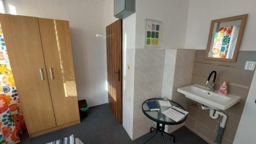 Hostal Penzi�n ?ari?