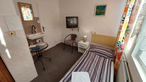 Hostal Penzi�n ?ari?