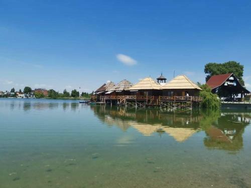 Apartamento Senec Vilka Na Jazere