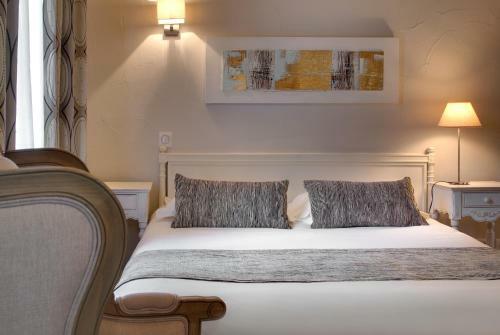 Logis Grand Hotel Montespan-talleyrand