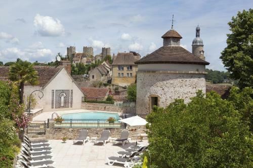 Logis Grand Hotel Montespan-talleyrand