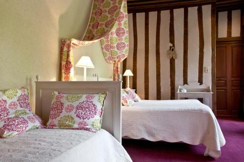 Logis Grand Hotel Montespan-talleyrand