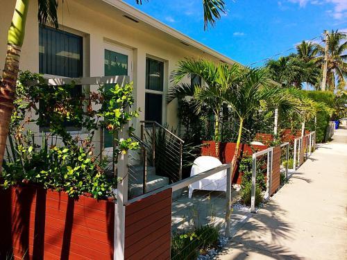 Casa Del Mar Beach Apartments