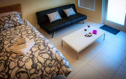 Casa Del Mar Beach Apartments