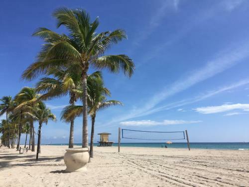 Hotel Villa Sinclair Beach Suites And Spa