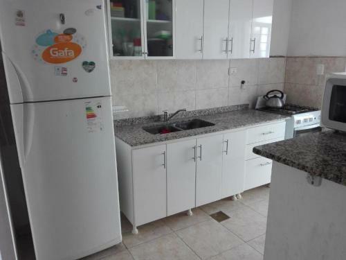 Casa Con Cochera Zona Residencial