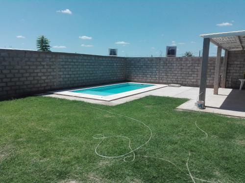 Casa Con Cochera Zona Residencial