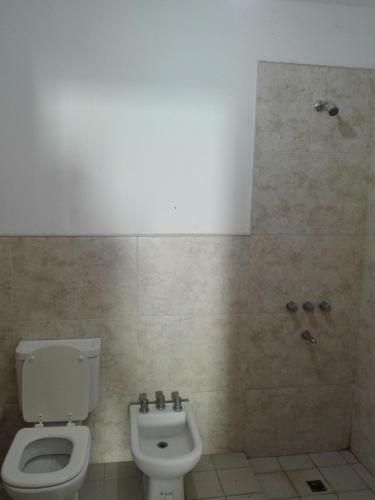 Casa Con Cochera Zona Residencial