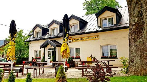 Hostal Pizzeria Al?betka