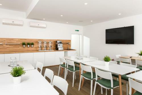 Hostal Penzi�n M-?port Tren?�n