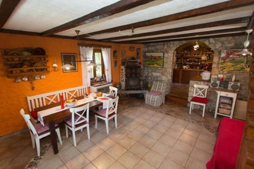 Rozina Vacation House