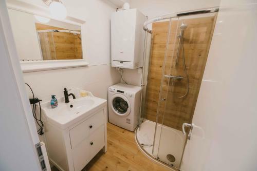 Panorama Apartmens Tren?�n