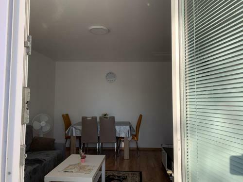 Apartment T8