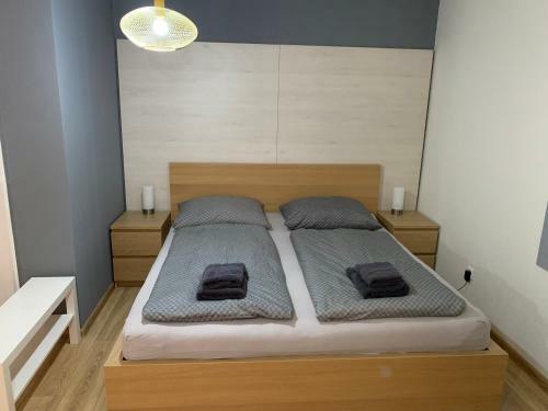 Apartments Tren?�n