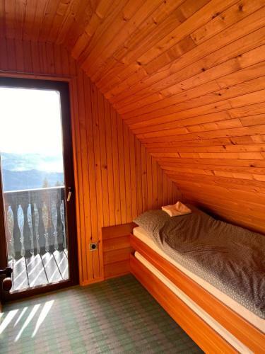 Sunny Chalet Anica