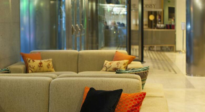Hotel Radisson Red Madrid