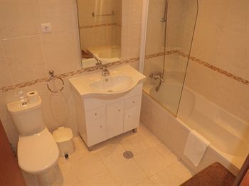 Hotel Waterside Village