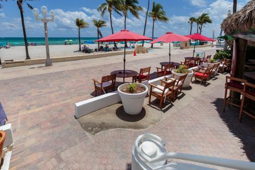 Hotel Walkabout Beach Resort