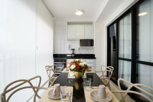 Apartamento Elegancia E Conforto No Centro Com Garagem E Internet 50mb
