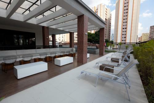 Apartamento Elegancia E Conforto No Centro Com Garagem E Internet 50mb