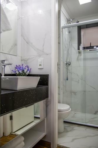Apartamento Elegancia E Conforto No Centro Com Garagem E Internet 50mb