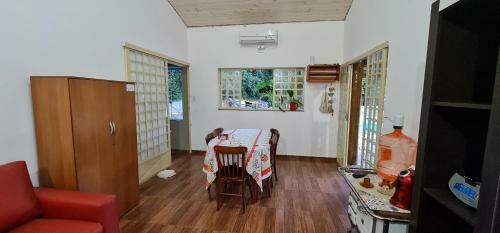 Casa De Campo Agrad�vel Dentro Da Cidade