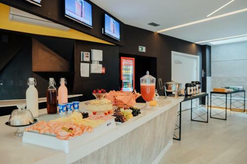 Hotel Front Comfort Te�filo Otoni