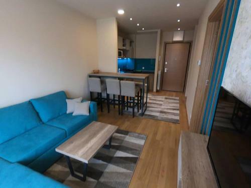 Golden Wood Apartments