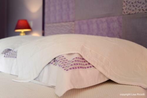 Bed & Breakfast Les H�tes De La Combe Mouis
