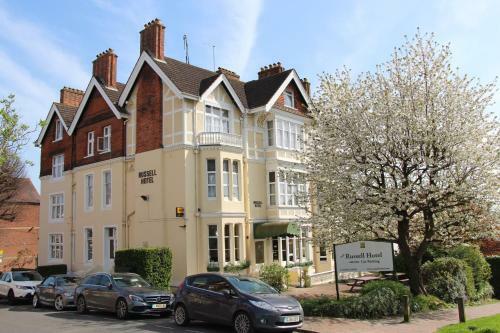 Hostal Russell Hotel