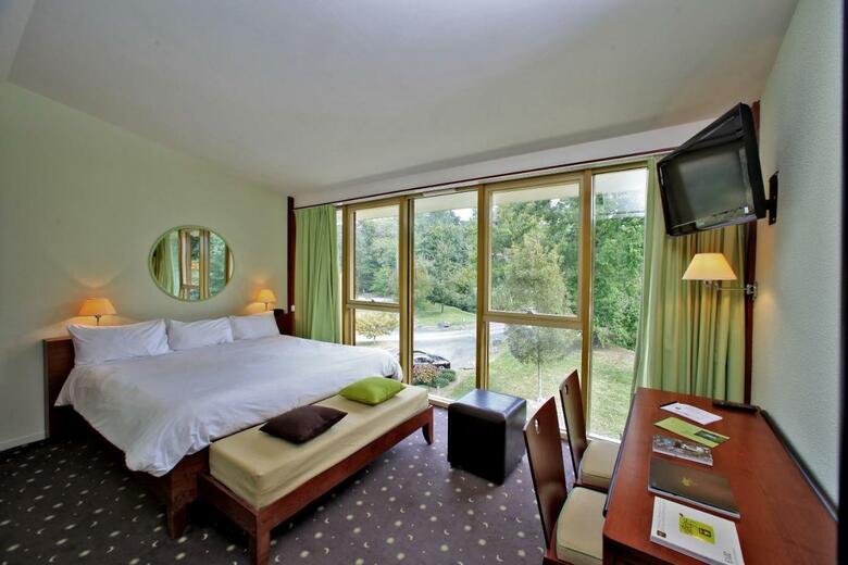 Hotel Logis Des Lacs D'halco