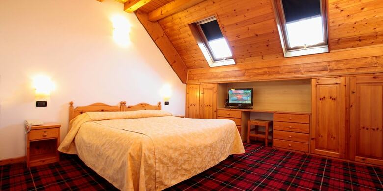 Hotel Croce Bianca
