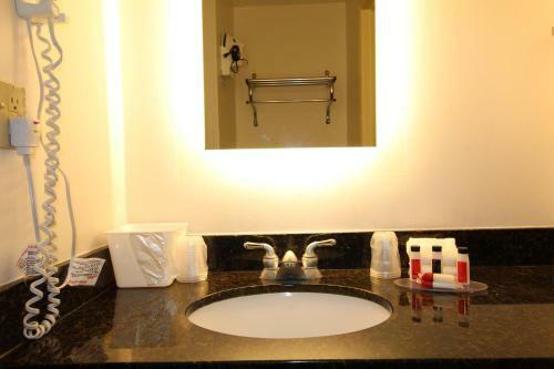 Hotel Howard Johnson Evansville