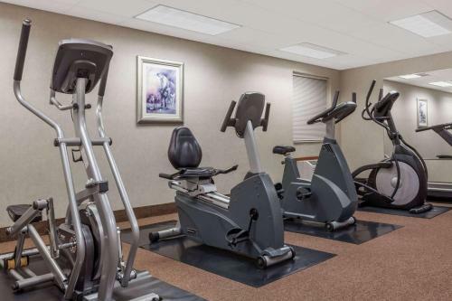 Hotel Howard Johnson Evansville