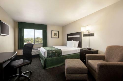 Motel Oak Tree Inn Livonia West