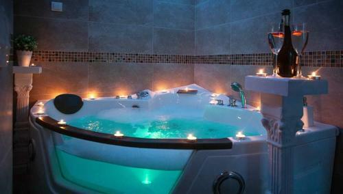 B&d Unique Duplex Apartment With Private Spa Bath