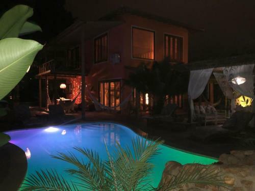 Casa Linda De 200m Com Piscina E Arcondicionado