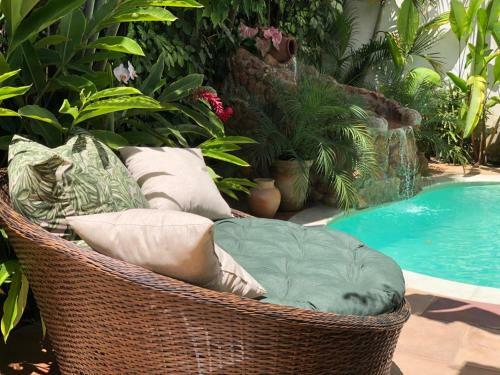 Casa Linda De 200m Com Piscina E Arcondicionado