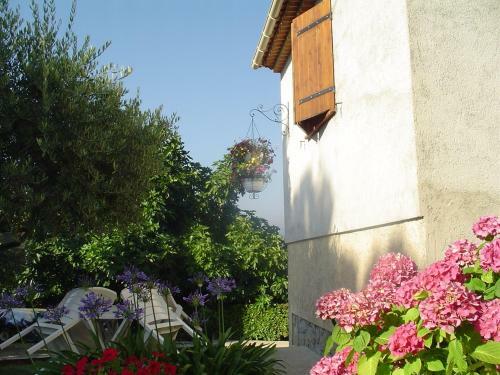 Le G�te Du Petit Puits