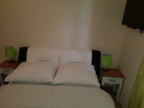 Hostal Elg Rooms