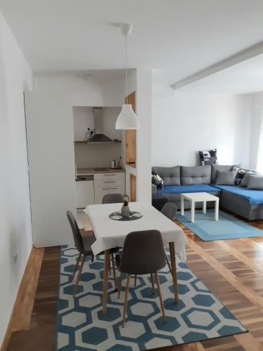 Apartman K, Zlatibor 1000