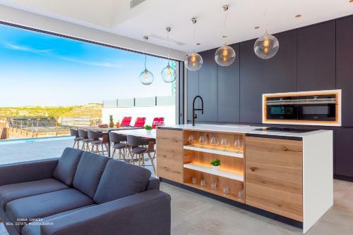 Villa Oceanic - Heated Pool, Free Car And Bikes