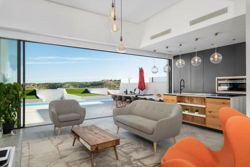 Villa Oceanic - Heated Pool, Free Car And Bikes