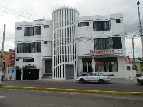 Hostal Plaza Real