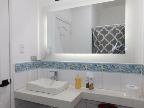 Apartamento Excelente Ubicaci�n 3 Cuadras Del Malec�n Salinas Chipipe