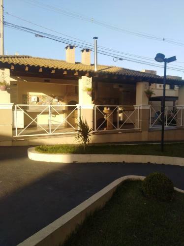Apartamento 2 Quartos Condom�nio Com Piscina
