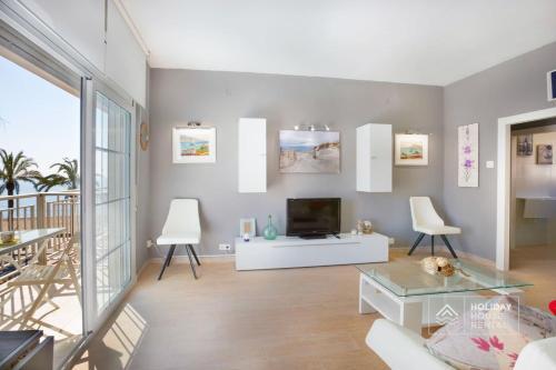 S12 � Beach Front Apartment --free Wifi-