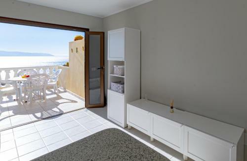 Los Gigantes Cliffs Apartment