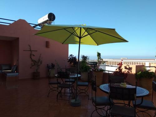 Hostal Itrane Guest House